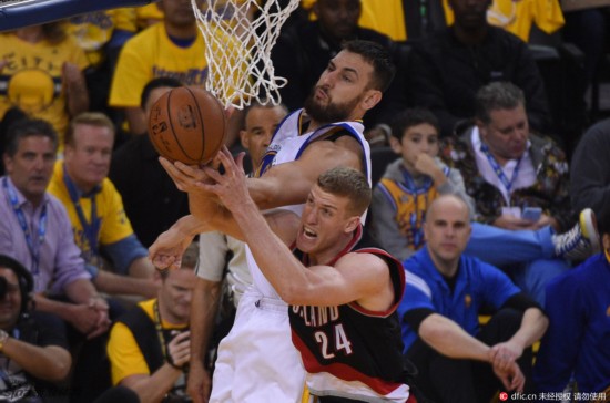 “莎头组合”获胜！王楚钦／孙颖莎奥运后混双首秀战胜中国香港组合央视新闻客户端.